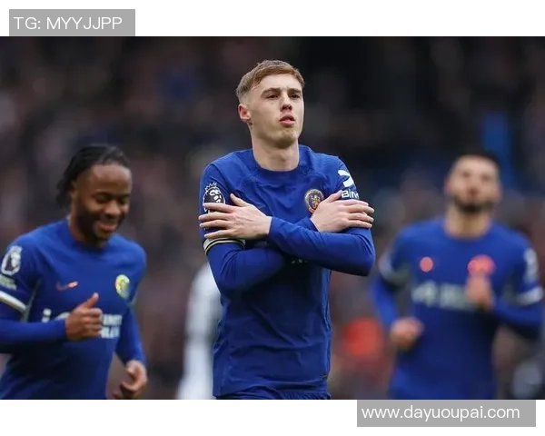 英超焦点战：多特蒙德与曼城激战成平局绝杀瞬间引发全场狂欢